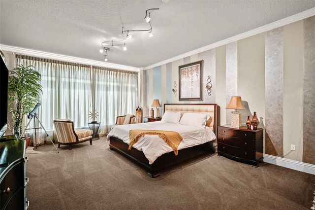 470 MANDALAY AVENUE 403, Clearwater Beach, FL 33767