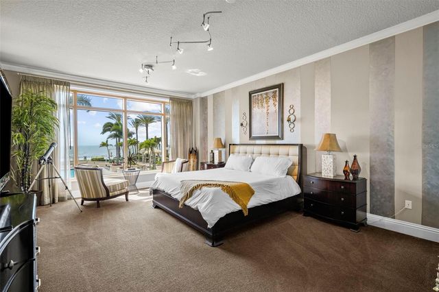 470 MANDALAY AVENUE 403, Clearwater Beach, FL 33767