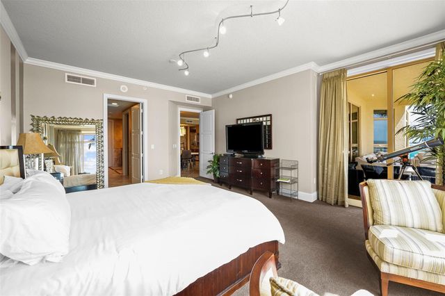 470 MANDALAY AVENUE 403, Clearwater Beach, FL 33767