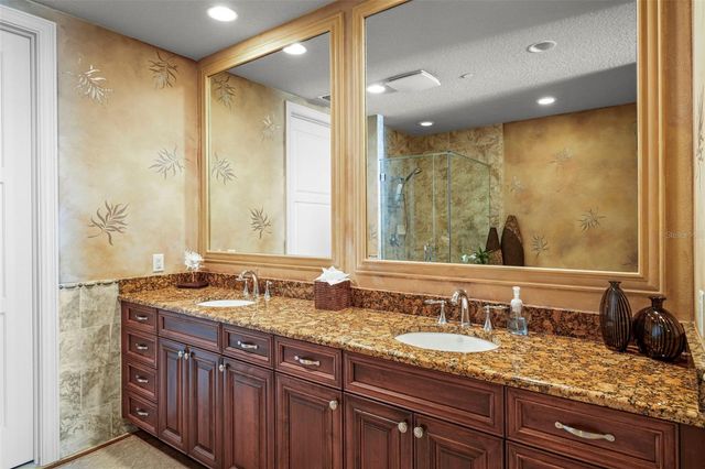 470 MANDALAY AVENUE 403, Clearwater Beach, FL 33767