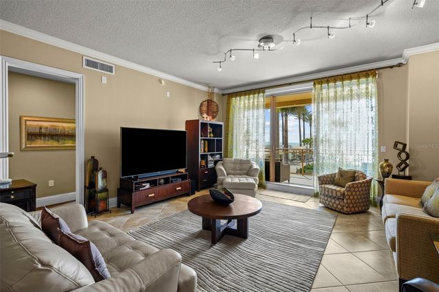 470 MANDALAY AVENUE 403, Clearwater Beach, FL 33767