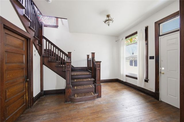 411 Pine St, Beaver Falls, PA 15010