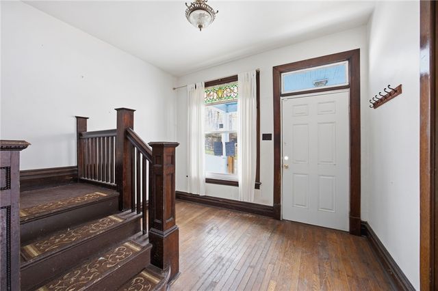 411 Pine St, Beaver Falls, PA 15010