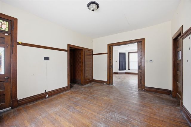 411 Pine St, Beaver Falls, PA 15010