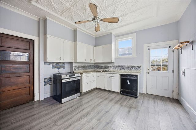 411 Pine St, Beaver Falls, PA 15010