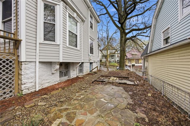 411 Pine St, Beaver Falls, PA 15010