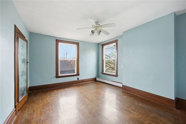411 Pine St, Beaver Falls, PA 15010