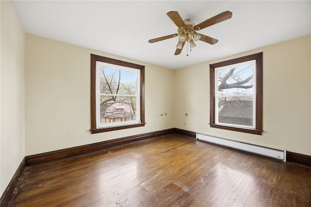 411 Pine St, Beaver Falls, PA 15010