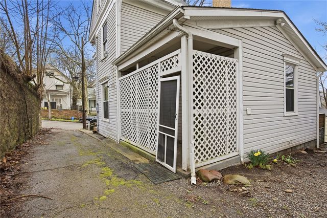 411 Pine St, Beaver Falls, PA 15010