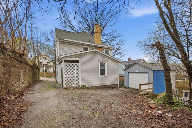 411 Pine St, Beaver Falls, PA 15010