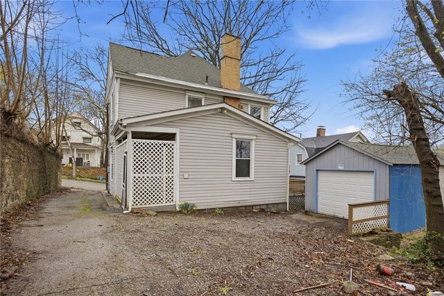 411 Pine St, Beaver Falls, PA 15010