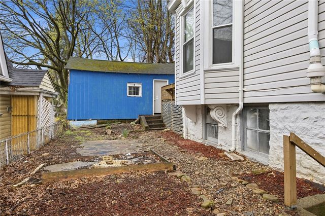 411 Pine St, Beaver Falls, PA 15010