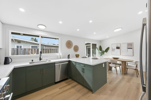 1245 Manzano Way, Sunnyvale, CA 94089