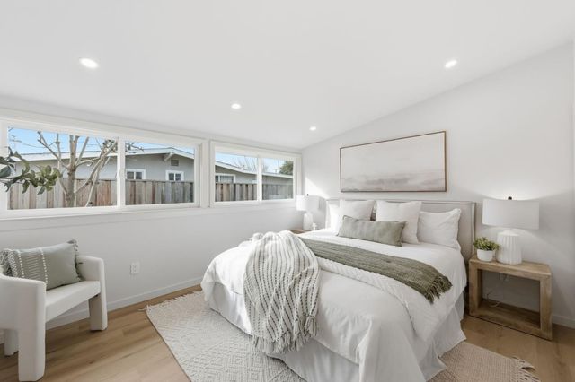 1245 Manzano Way, Sunnyvale, CA 94089