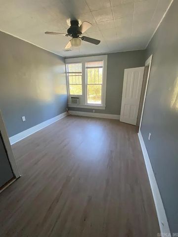 1936-1940 College Avenue, Conway, AR 72034