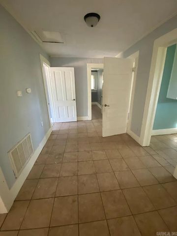 1936-1940 College Avenue, Conway, AR 72034