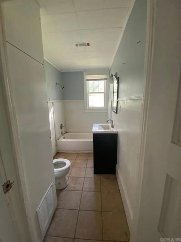 1936-1940 College Avenue, Conway, AR 72034