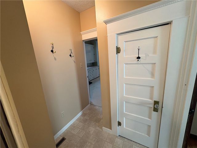 108 S Springfield Street, Berryville, AR 72616