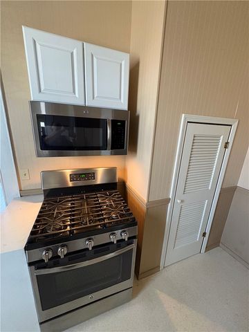 108 S Springfield Street, Berryville, AR 72616