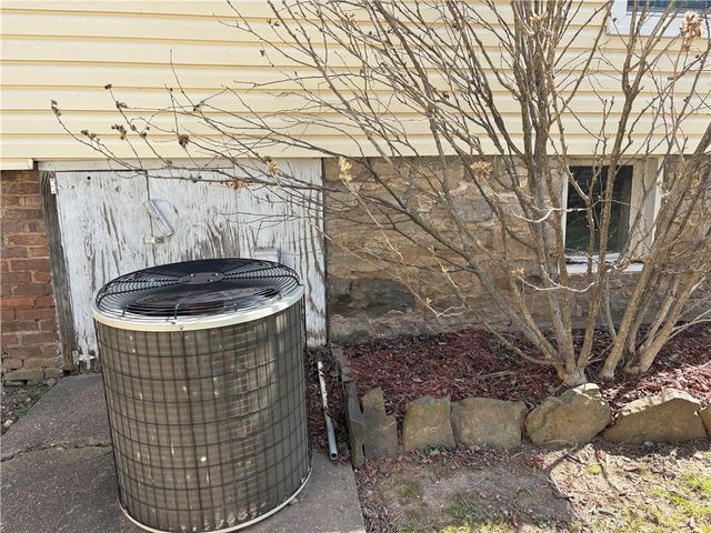 108 S Springfield Street, Berryville, AR 72616