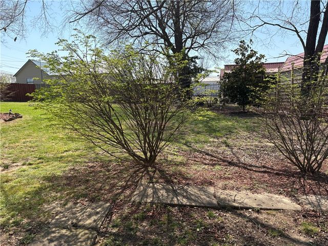 108 S Springfield Street, Berryville, AR 72616