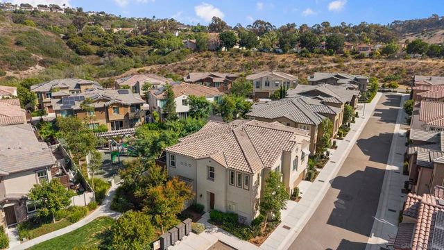 3304 Telaga Rd, Carlsbad, CA 92010