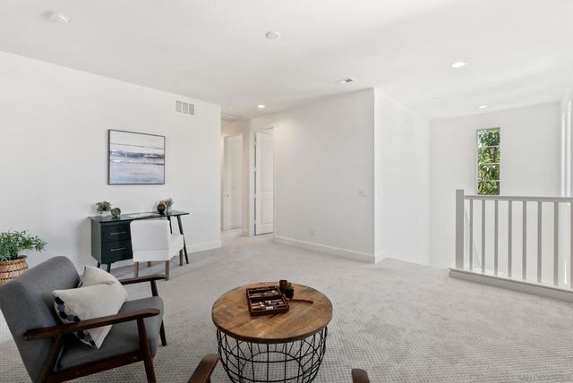 3304 Telaga Rd, Carlsbad, CA 92010