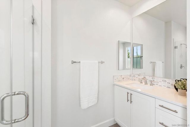 3304 Telaga Rd, Carlsbad, CA 92010