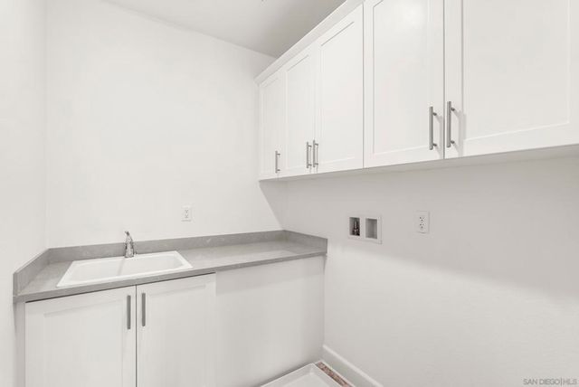 3304 Telaga Rd, Carlsbad, CA 92010