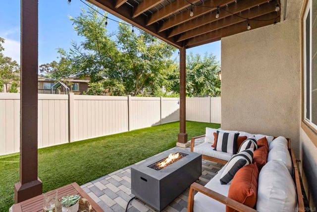 3304 Telaga Rd, Carlsbad, CA 92010