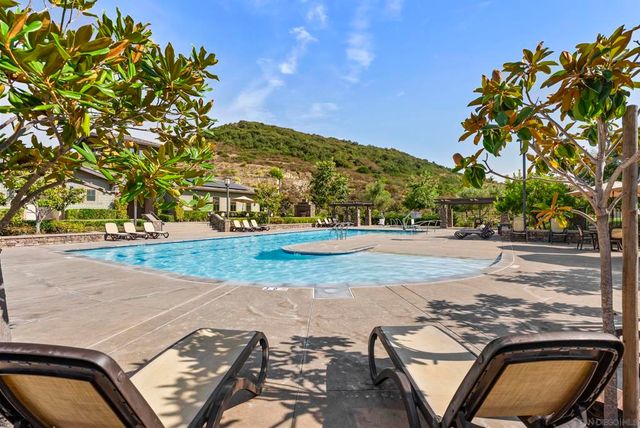 3304 Telaga Rd, Carlsbad, CA 92010