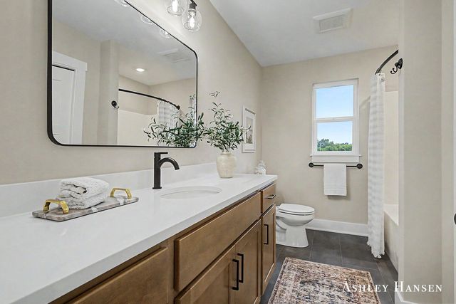 125 Chase Nw, Tyrone Twp, MI 49330