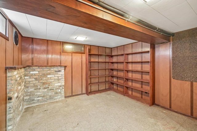 1210 Ellen Avenue, Madison, WI 53716