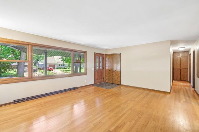 1210 Ellen Avenue, Madison, WI 53716