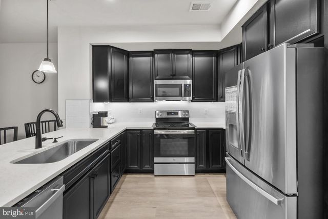 17379 HARRISON RIDGE DR, Dumfries, VA 22026