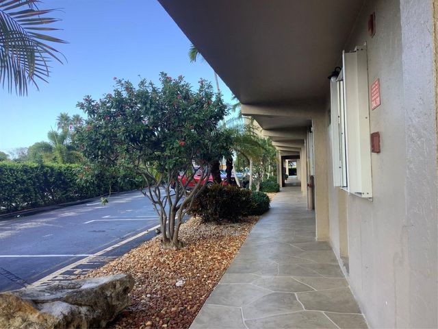 2300 NE 1st Ln 107, Boynton Beach, FL 33435