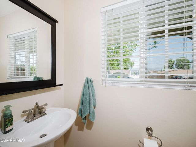 582 El Lado Drive, Simi Valley, CA 93065