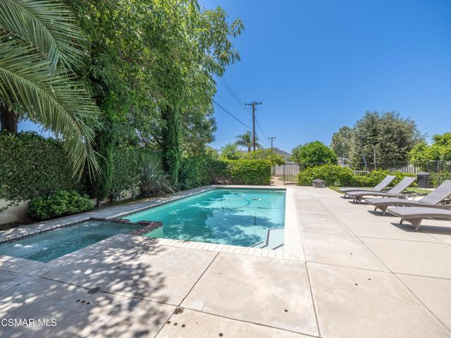 582 El Lado Drive, Simi Valley, CA 93065