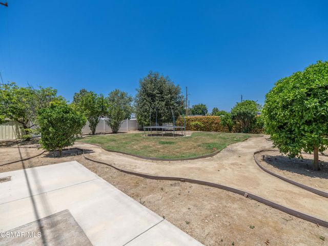 582 El Lado Drive, Simi Valley, CA 93065
