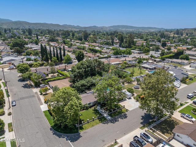 582 El Lado Drive, Simi Valley, CA 93065