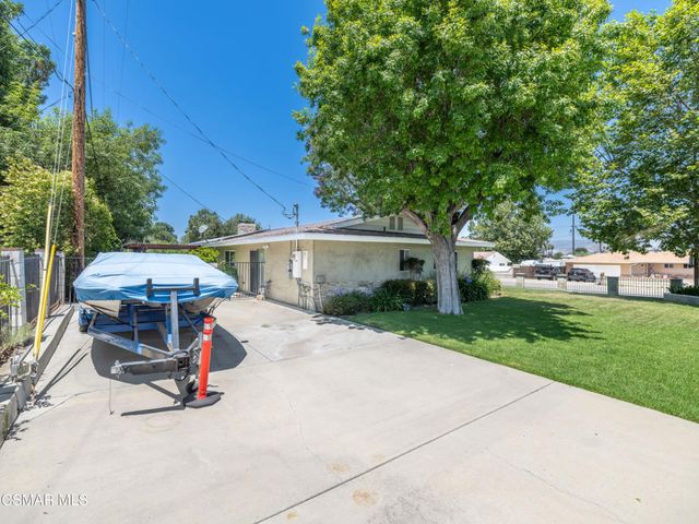 582 El Lado Drive, Simi Valley, CA 93065