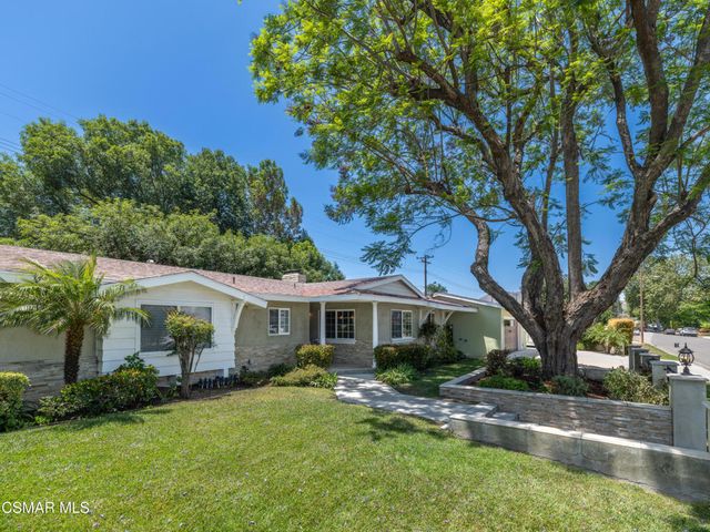 582 El Lado Drive, Simi Valley, CA 93065