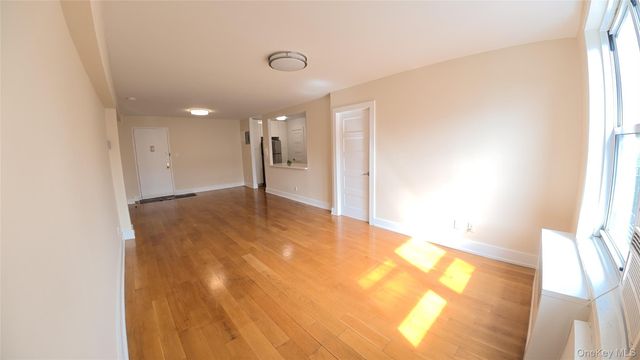 14220 Franklin Avenue 7F, Flushing, NY 11355