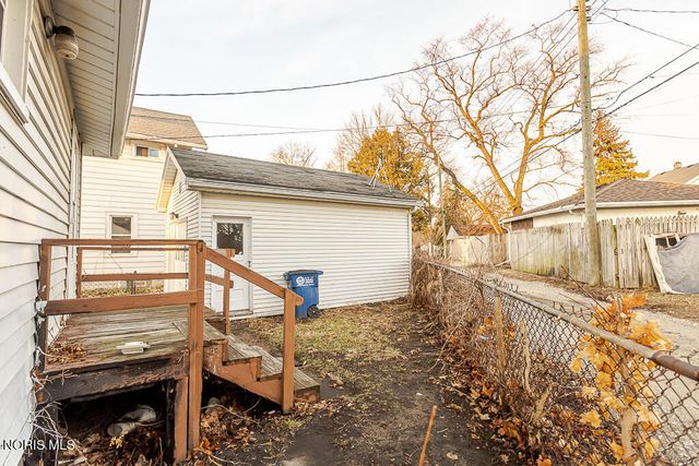 855 Brighton Avenue, Toledo, OH 43609