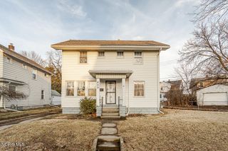 855 Brighton Avenue, Toledo, OH 43609