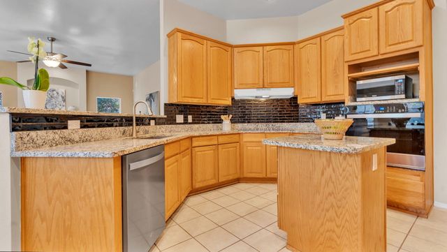 12008 Persimmon Avenue NE, Albuquerque, NM 87111