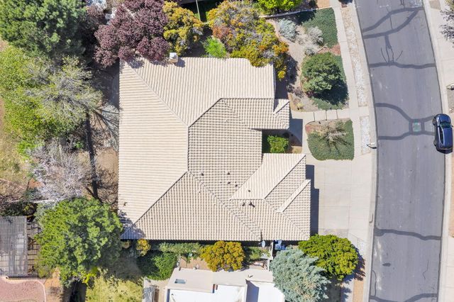 12008 Persimmon Avenue NE, Albuquerque, NM 87111