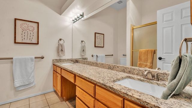 12008 Persimmon Avenue NE, Albuquerque, NM 87111
