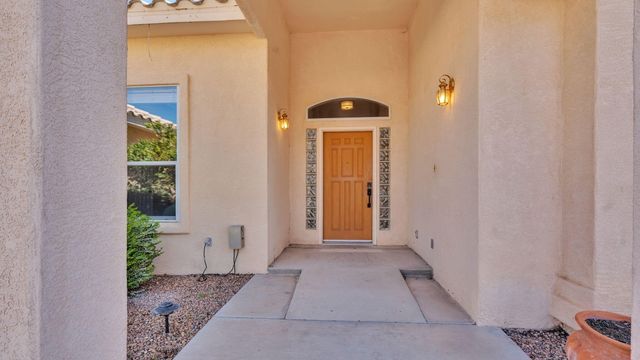 12008 Persimmon Avenue NE, Albuquerque, NM 87111