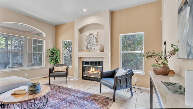 12008 Persimmon Avenue NE, Albuquerque, NM 87111